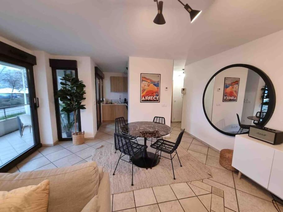 L'Alexandrin Apartment Annecy Luaran gambar